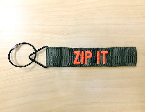 'Tude Tag Zip It